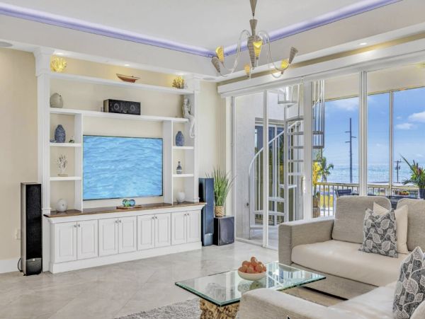 Luxurious Penthouse with Ocean Views in Islamorada